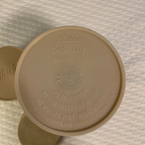 Vintage Aladdin thermos. - Picture 4 of 6